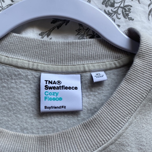 TNA Sweatfleece Boyfriend Fit - Picture 2 of 3